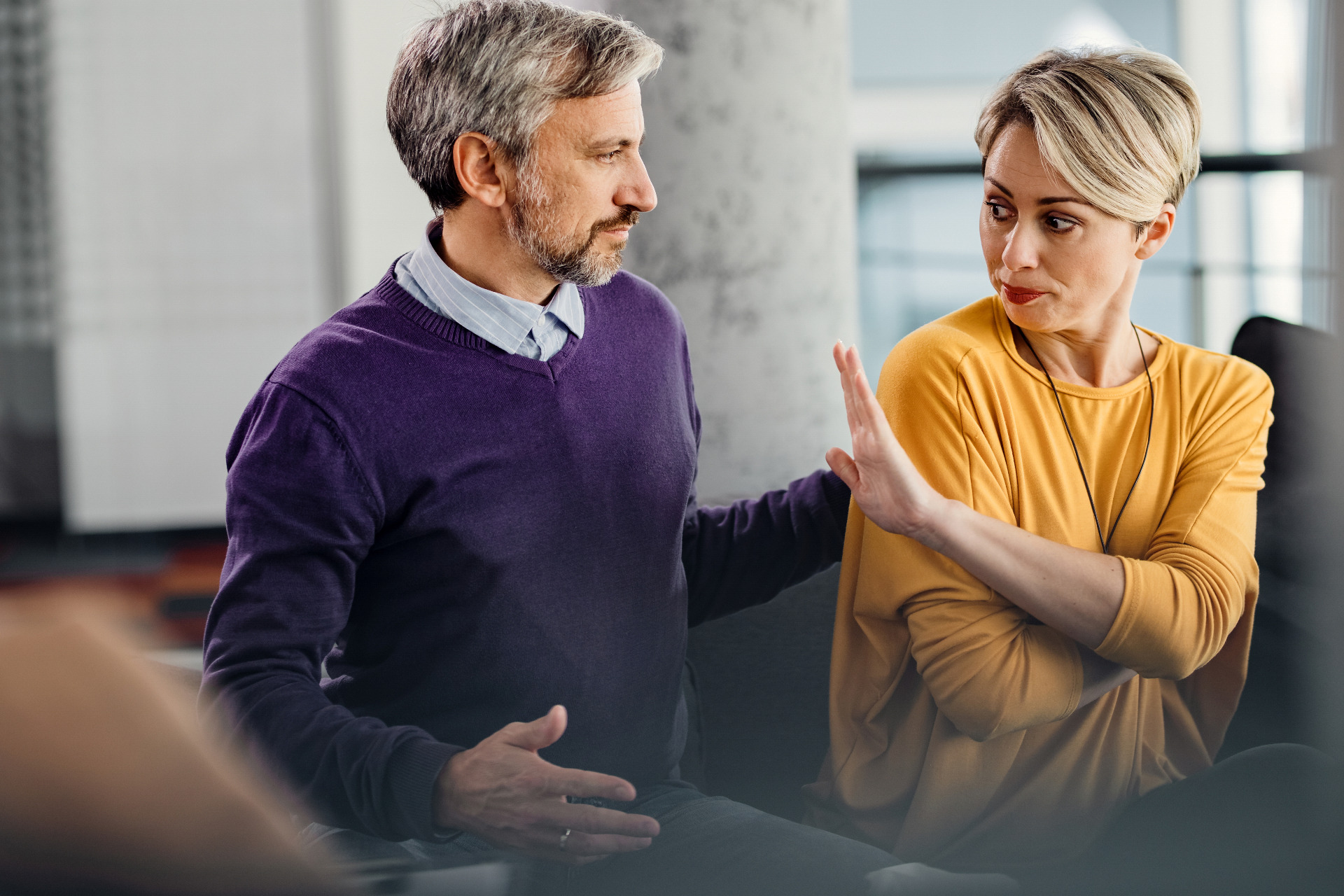 Attitude non verbale : source Freepik